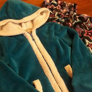 2 Arizona Girls Fleece Hoodies